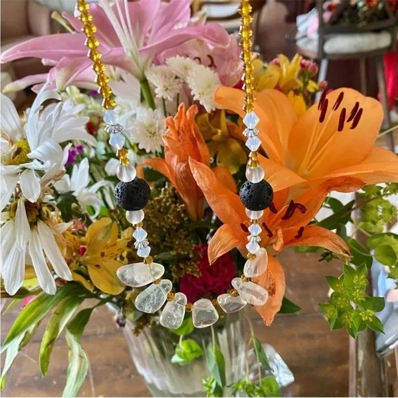 Natural quartz sea glass necklace pendant with coal beads - Picture 2 of 5